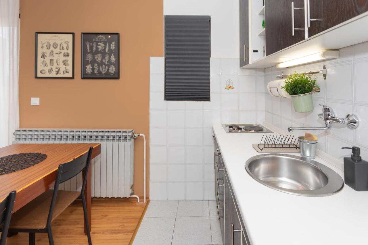 Moon And Dream Apartment Бродарика Екстериор снимка